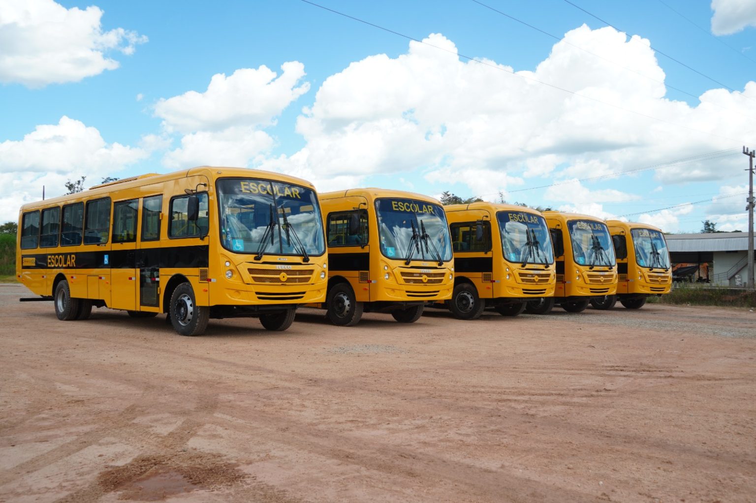 Prefeitura Municipal de Eldorado do Carajás investe na educação e adquire 05 novos ônibus escolares para a rede municipal de ensino